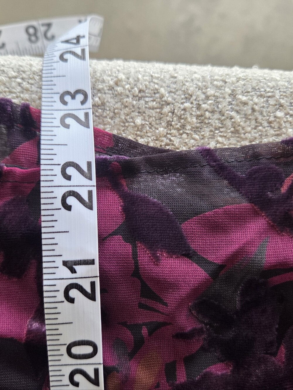 EVEREVE Floral Burnout Velvet Sheer Blouse Smocked Yoke Purple Pink Medium - Picture 9 of 9